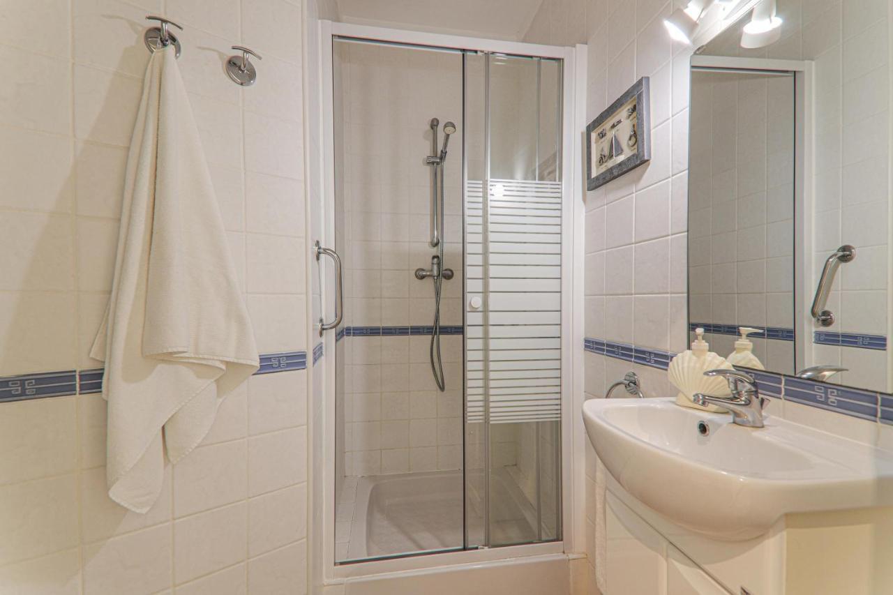 Sail Away Apartment Quarteira Luaran gambar
