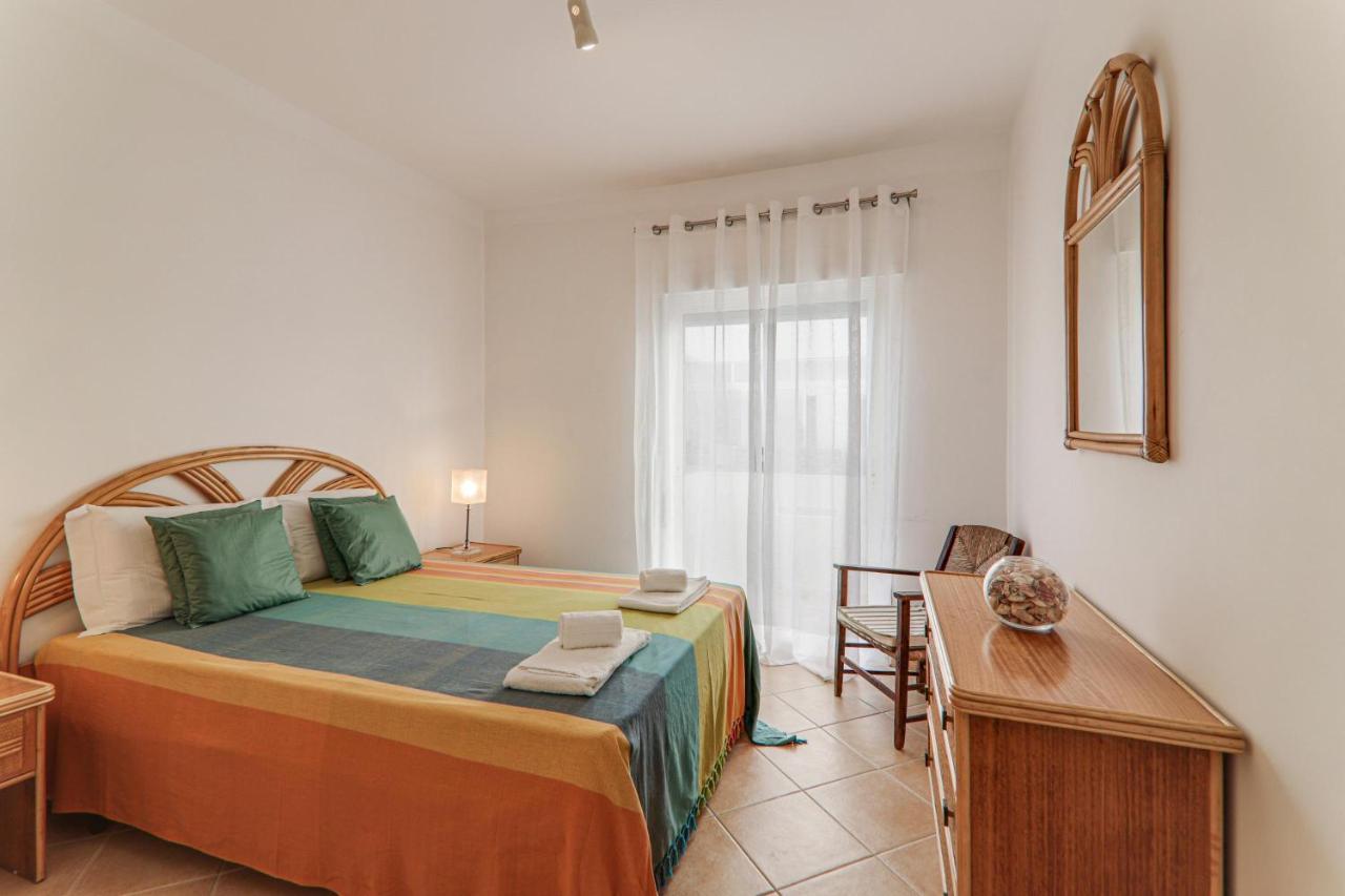 Sail Away Apartment Quarteira Luaran gambar