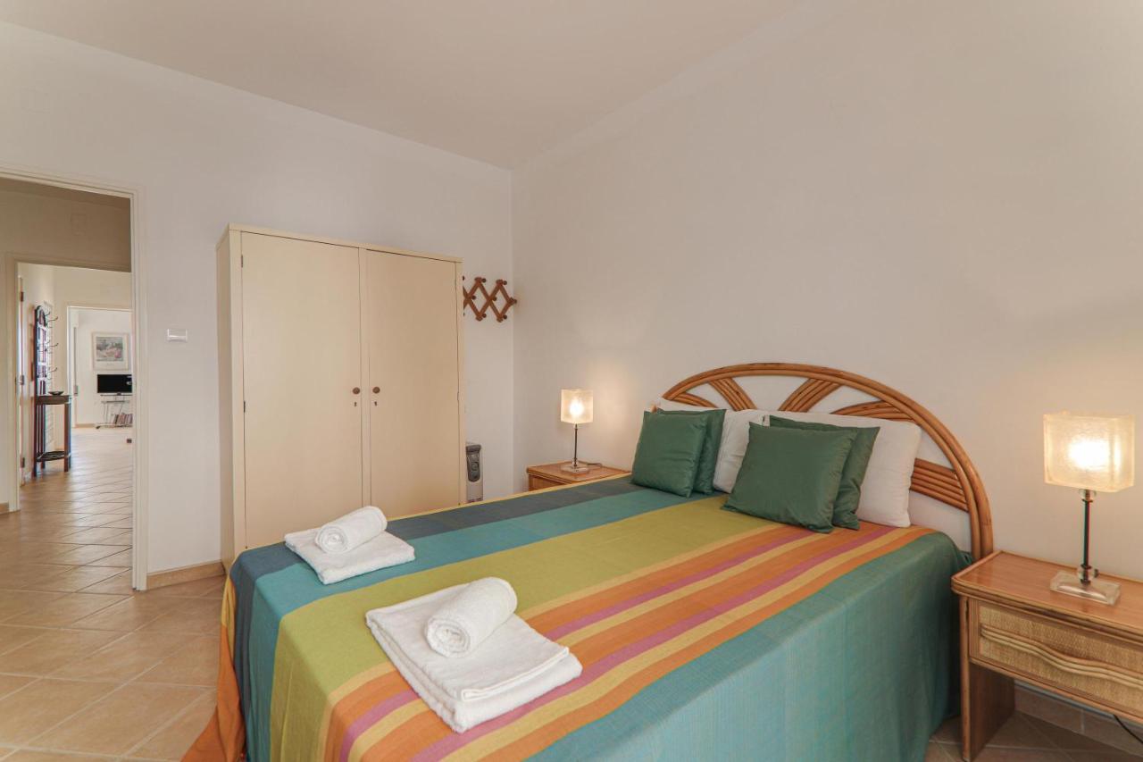 Sail Away Apartment Quarteira Luaran gambar